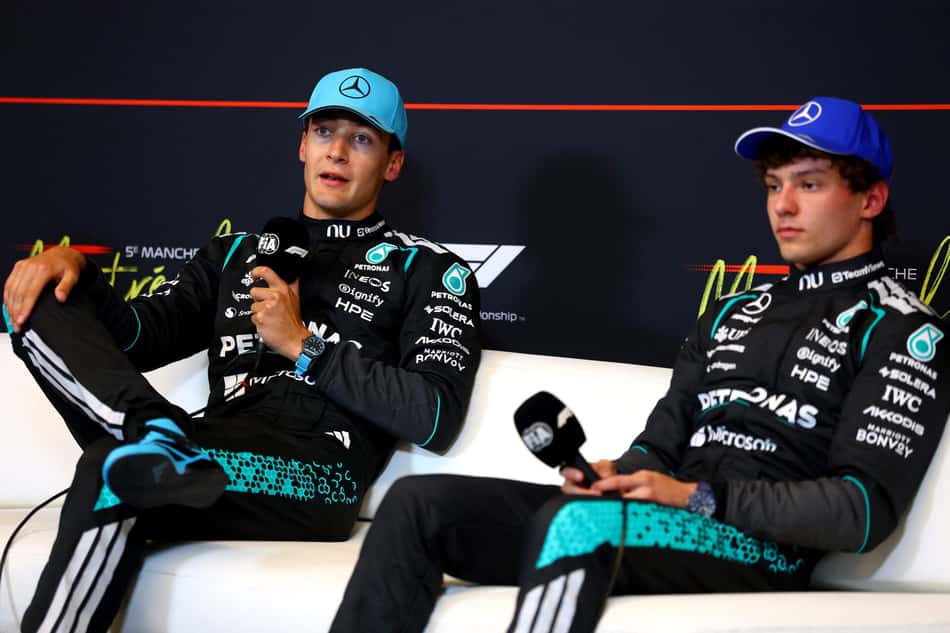 George Russell e Kimi Antonelli após sprint do GP do Canadá pela F1 2026 (Foto: Bryn Lennon/Getty Images/AFP)