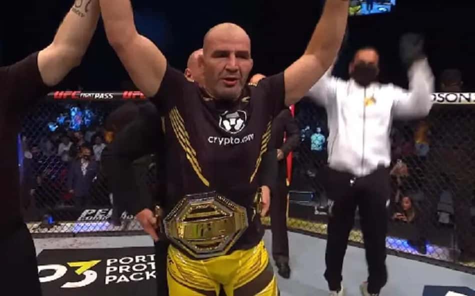 Dois campeões do UFC, Glover Teixeira e Shogun se enfrentam em luta de boxe no Brasil