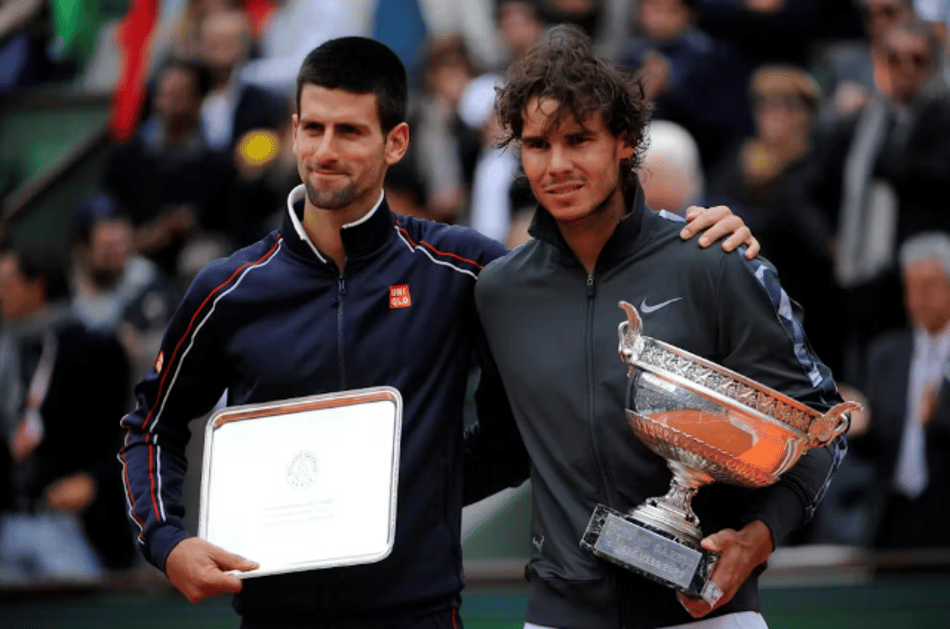 O vice Djokovic (e) e Nadal após a final de 2012 de Roland Garros