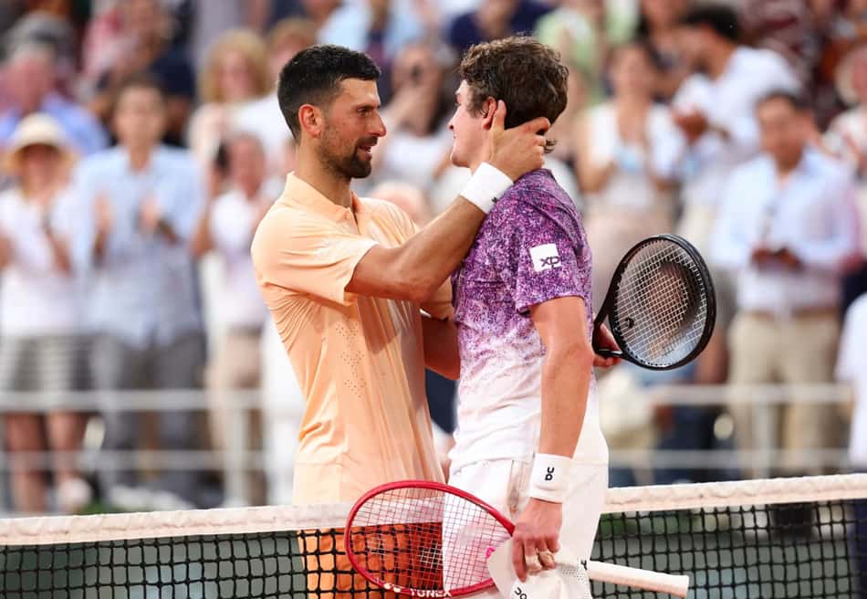 O respeito de Novak Djokovic por João Fonseca após a derrota em Roland Garros (Foto: Clément Mahoudeau / FFT)