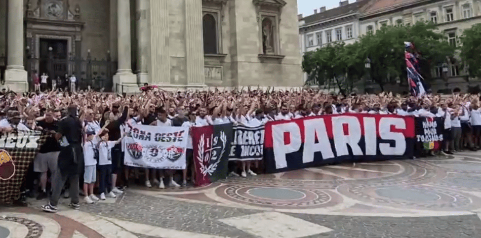 Torcidas do PSG e do Fluminense juntas (Foto: Reprodução)