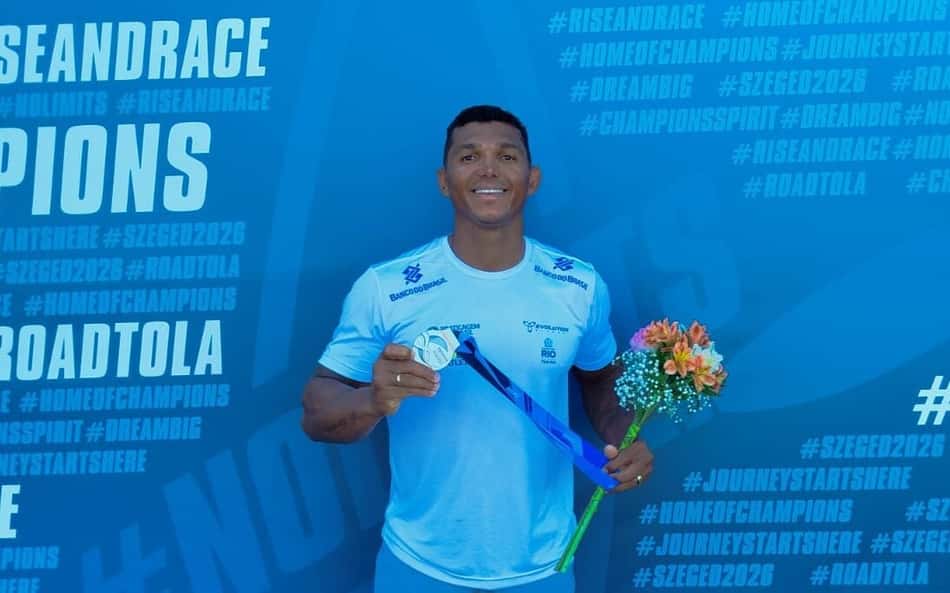 Isaquias Queiroz conquista a prata na Copa do Mundo de canoagem