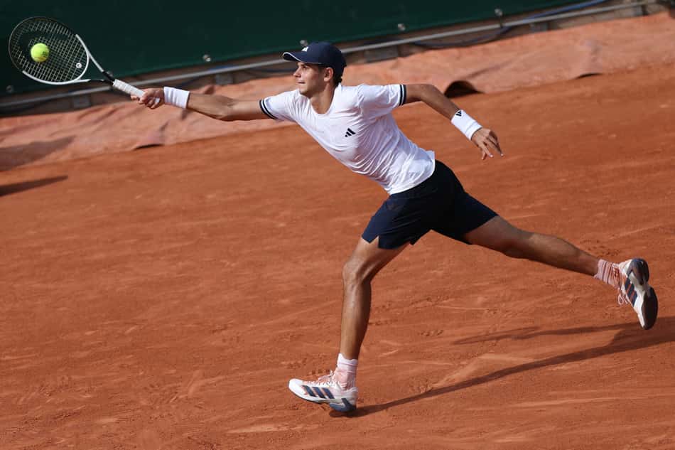 Rafael Jodar durante partida contra Alex Michaelson em Roland Garros