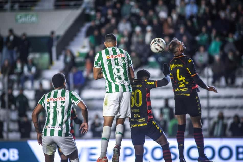 Alan Kardec é o destaque o Juventude (Foto: Divulgação/Juventude)