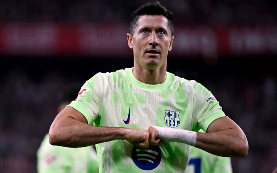 O adeus de uma lenda: Lewandowski anuncia saída do Barcelona ao fim da temporada