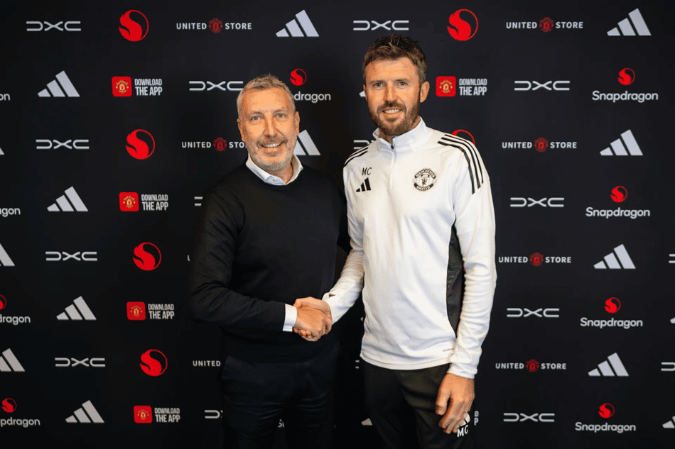 Michael Carrick foi anunciado como treinador permanente do Manchester United (Foto: Divulgação/Manchester United)