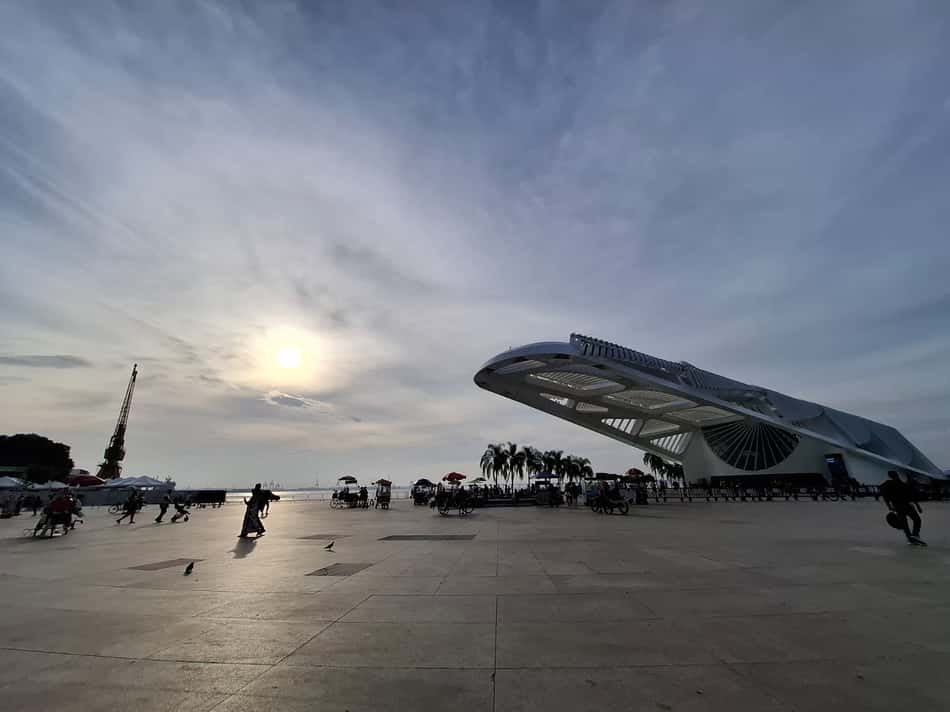 Museu do Amanhã, na Praça Mauá, no raiar do dia