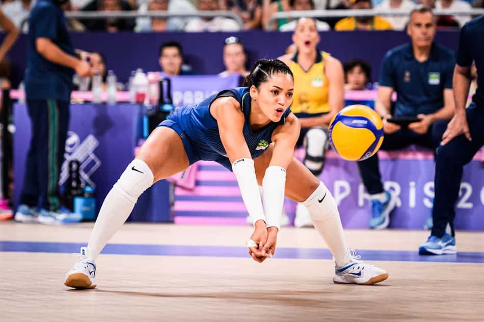 Nyeme em ação pela Seleção Brasileira Feminina de Vôlei nas Olimpíadas de Paris 2024 (Foto: Volleyball World)