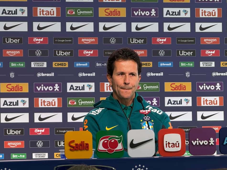 Médico da Seleção, Rodrigo Lasmar, confirmou gravidade de lesão de Neymar