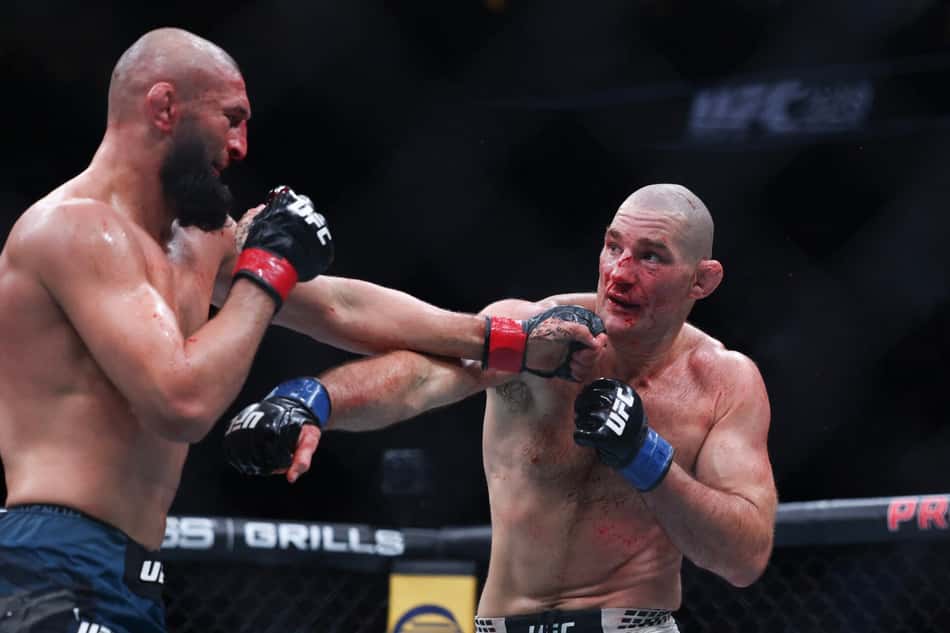 Sean Strickland derrotou Khamzat Chimaev no UFC 328 (Foto: Ishika Samant/Getty Images/AFP)