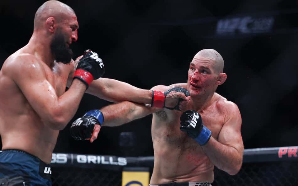 Sean Strickland derrotou Khamzat Chimaev no UFC 328 (Foto: Ishika Samant/Getty Images/AFP)