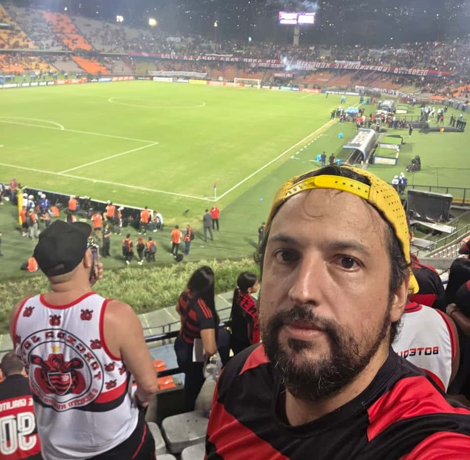 Torcedor do Flamengo na partida na Colômbia (Foto: Arquivo pessoal)