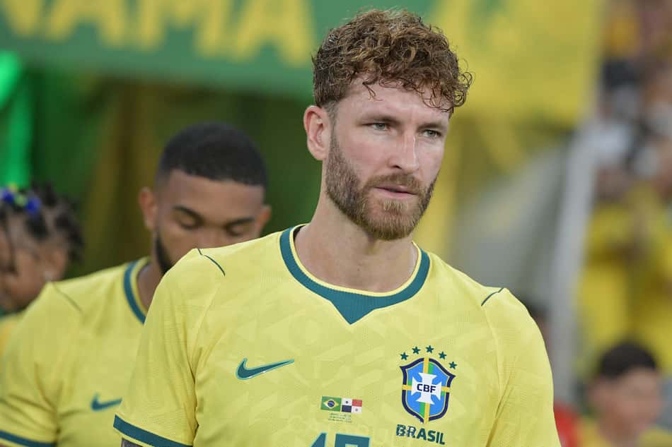 Léo Pereira, do Flamengo, pela Seleção Brasileira (Foto: Thiago Ribeiro/AGIF/Folhapress)