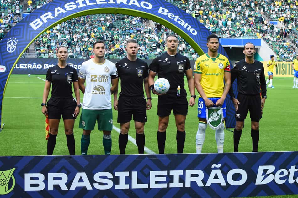 Lance polêmico marca fim de jogo entre Palmeiras x Chapecoense Casimiro /Fotoarena/Folhapress)
