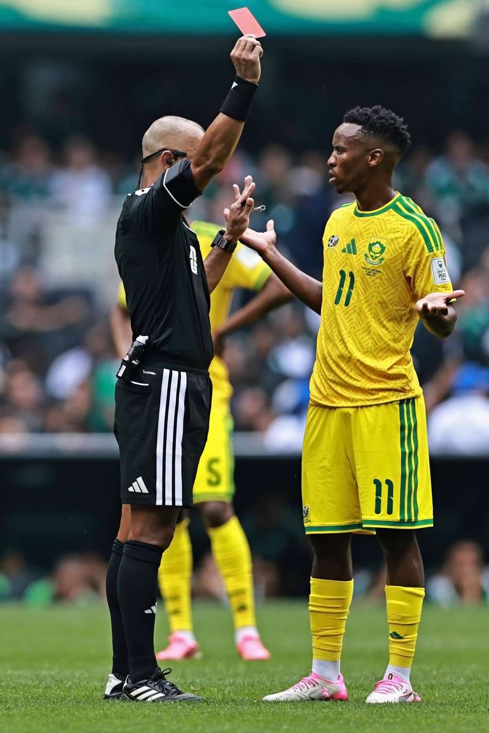 Wilton Pereira Sampaio apitou o duelo da estreia da Copa do Mundo de 2026. (Foto:  IMAGO/Folhapress)