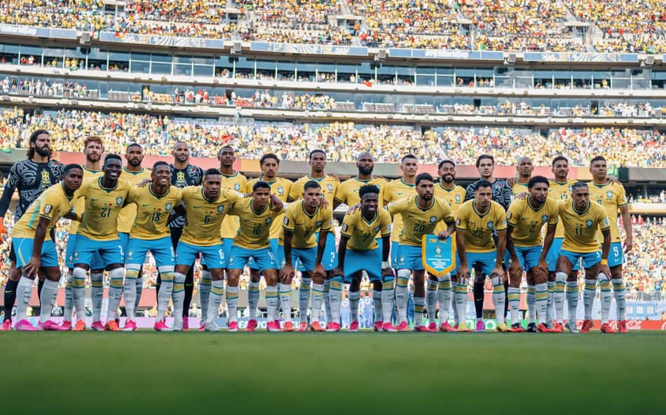 Seleção Brasileira antes de enfrentar o Marrocos (Foto: Marcelo Machado de Melo /Fotoarena/Folhapress)
