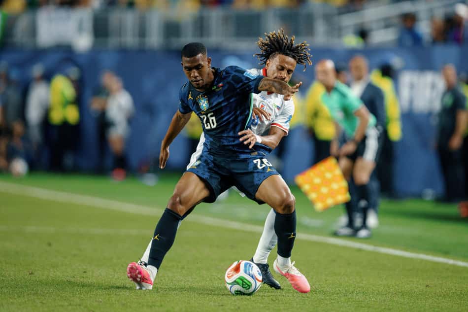 Rayan fez sua estreia em Copas ao substituir Raphinha contra o Haiti 