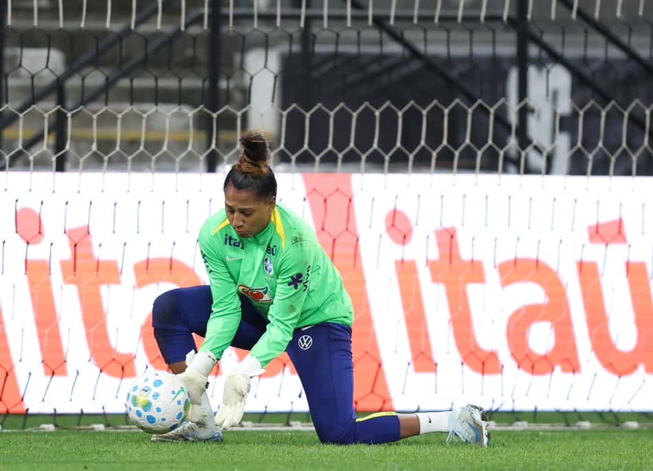 Kemelli durante treino da Seleção Brasileira em SP. (Foto: Lívias Villas Boas/CBF)