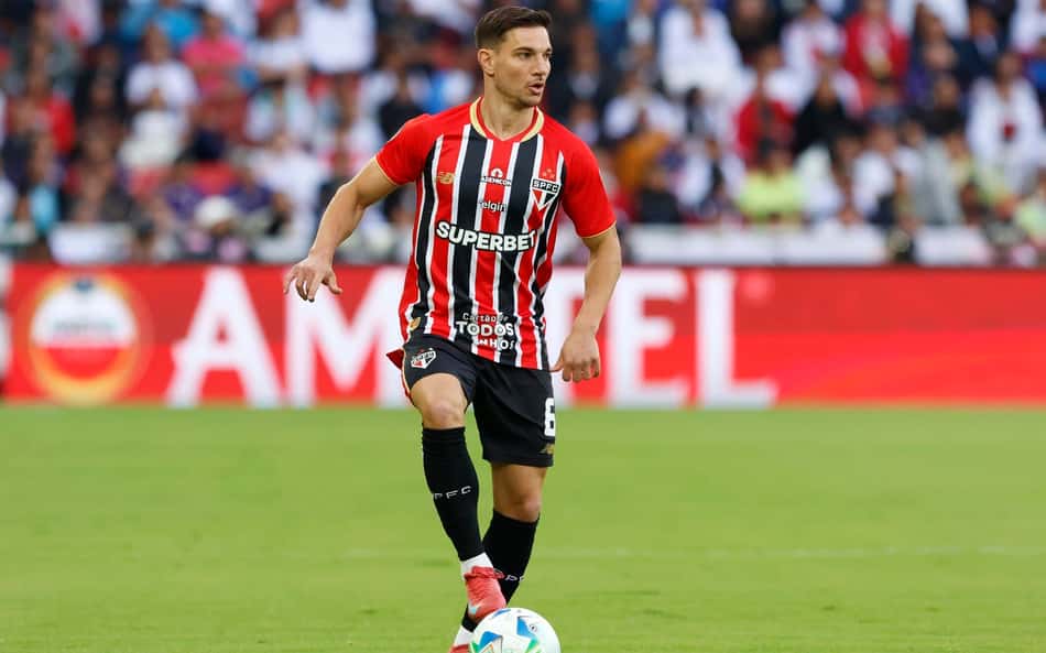 Cédric Soares