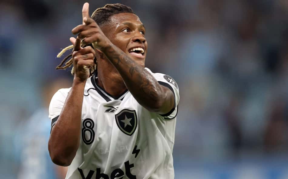 Quais os planos do Botafogo para o meia Danilo após a Copa?
