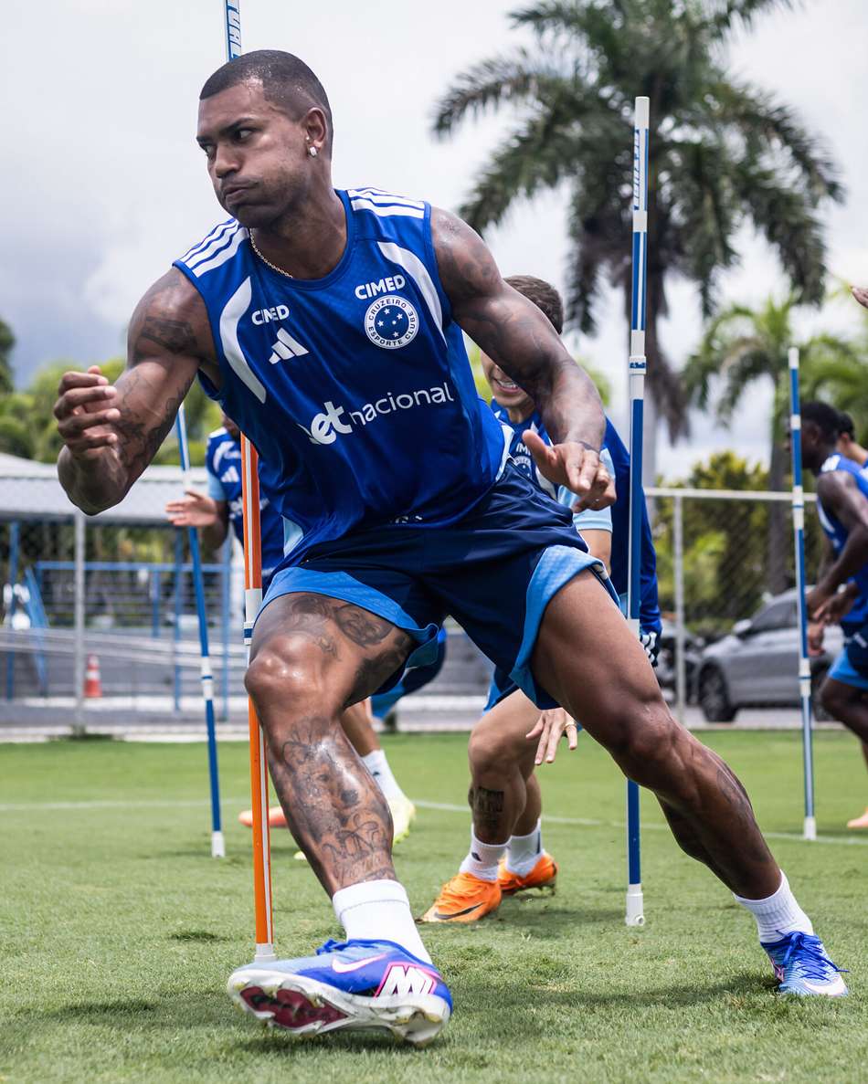 Walace em treinamento na Toca da Raposa II