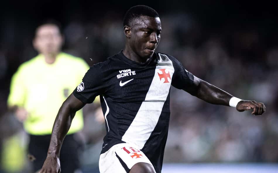 Marino Hinestroza na partida entre Coritiba x Vasco (Foto: Matheus Lima/Vasco)