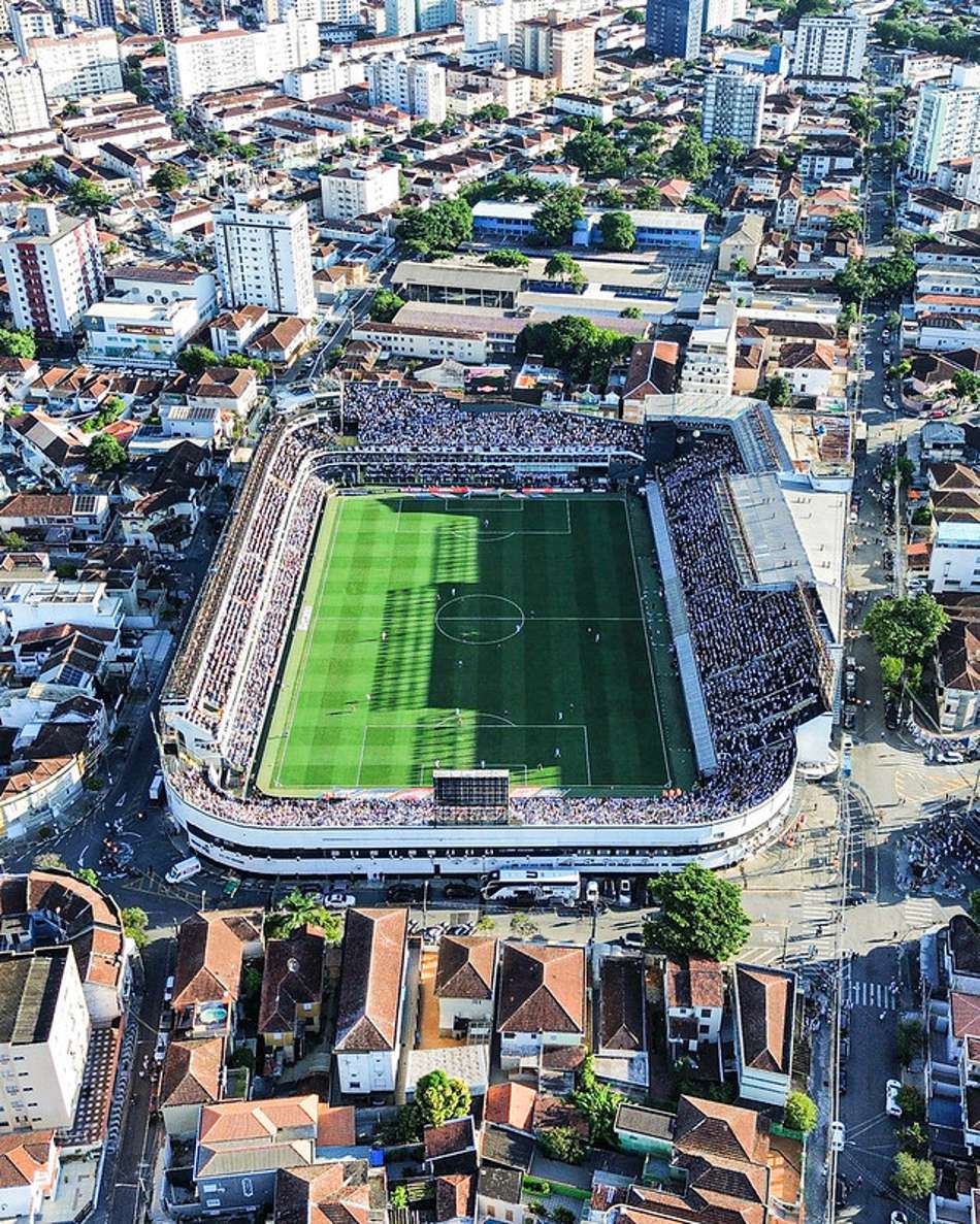 Vila Belmiro passou por reformas desde a chegada de Neymar, em 2025. (Foto: Reinaldo Campos/ Santos FC)