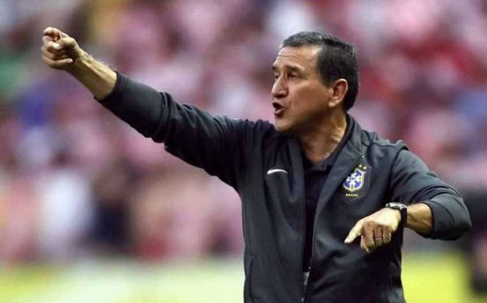 Parreira à beira de campo. (CBF/Divulgação)