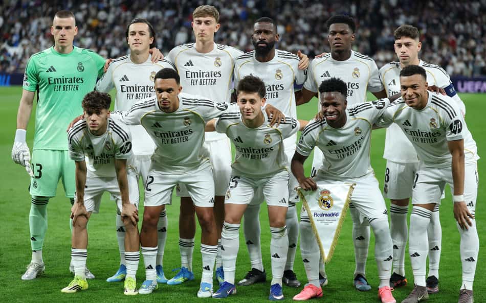 Mourinho chega ao Real Madrid para apagar incêndio da última temporada