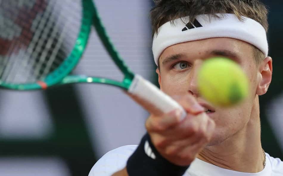 Rival de João Fonseca está entre os líderes de aces em Roland Garros e na temporada