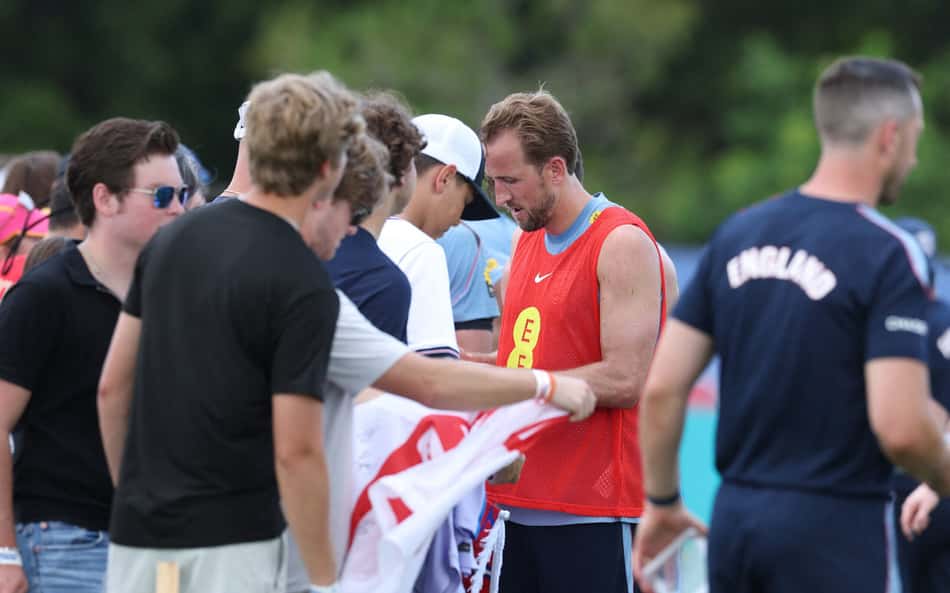 Treino da seleção inglesa para a Copa do Mundo nos Estados Unidos (Foto: Richard Pelham/Getty Images/AFP)