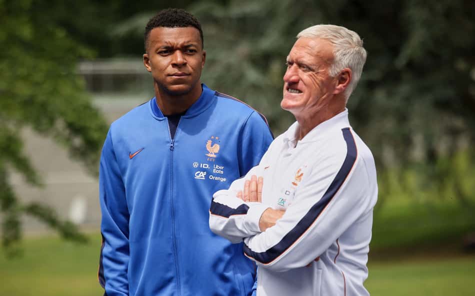 Deschamps indica time titular para estreia da França e elogia Mbappé: 'Diferente do clube'