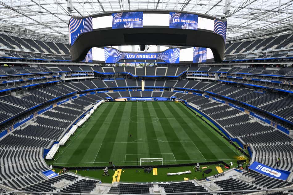 O SoFi Stadium receberá a abertura dos Estados Unidos na Copa do Mundo (Foto: Patrick T. Fallon / AFP)