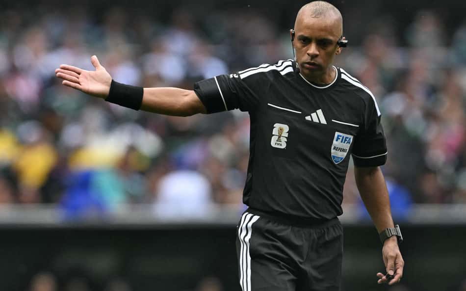 Wilton Pereira apitará mais um jogo da Copa e se aproxima de recorde brasileiro