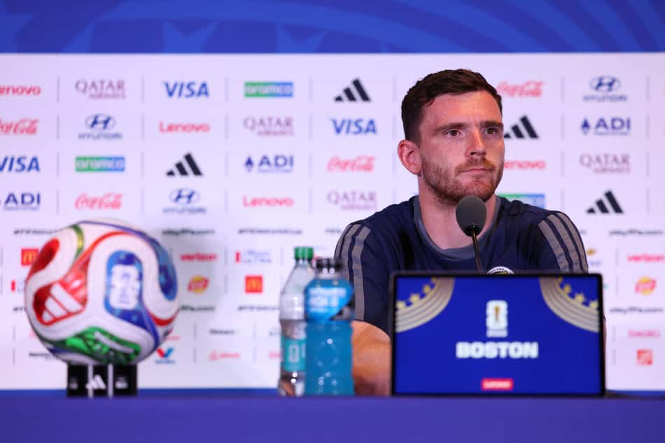 Andy Robertson durante a coletiva de imprensa concedida nesta sexta-feira (13)
