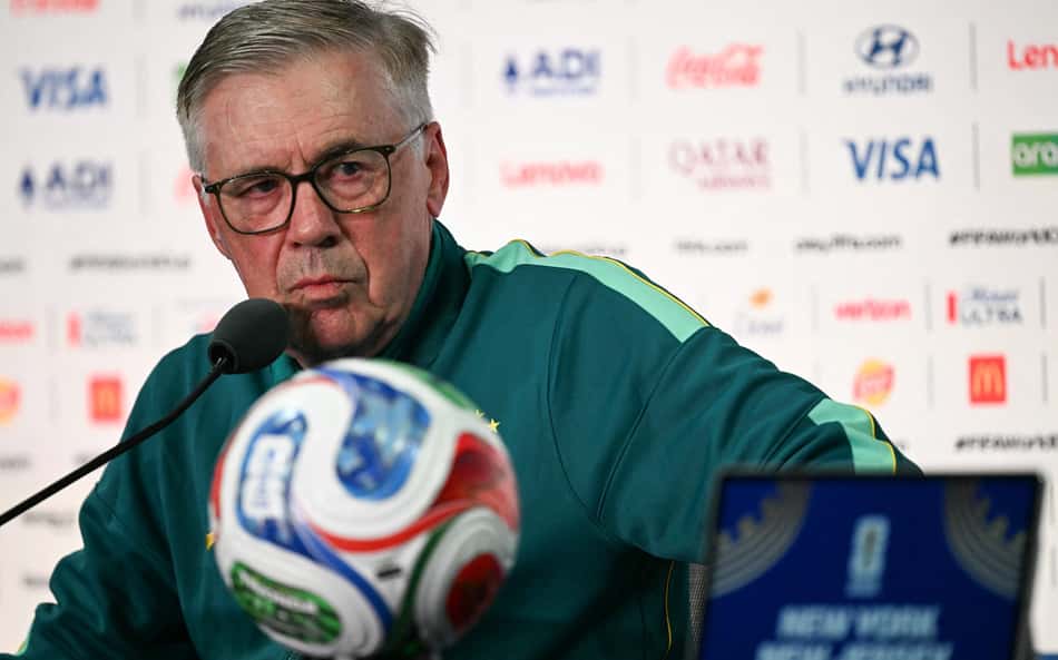 Carlo Ancelotti inicia neste sábado a caminhada para tentar se tornar o primeiro técnico estrangeiro campeão da Copa do Mundo (Foto Mauro PIMENTEL/AFP)