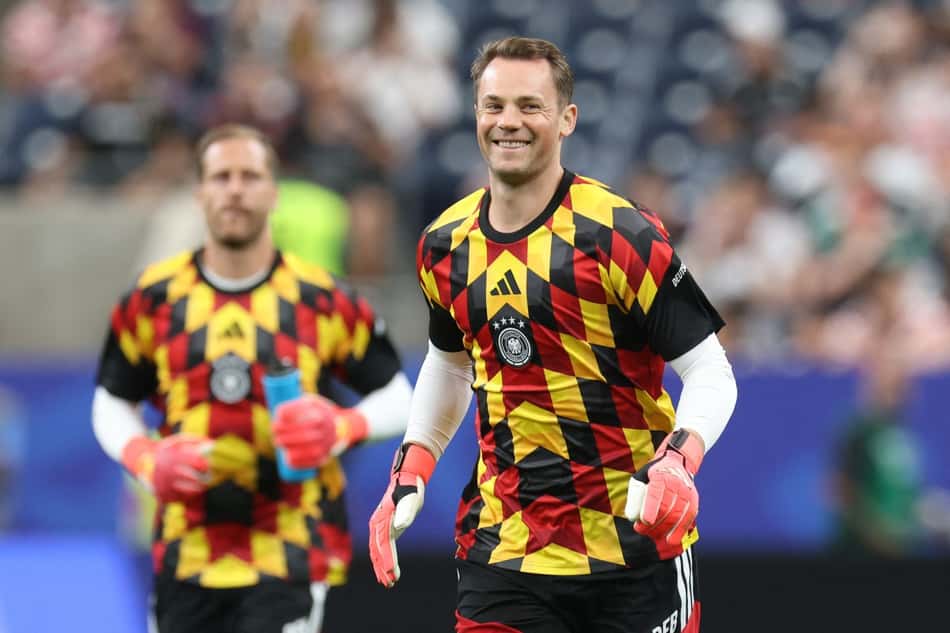 Goleiro alemão Manuel Neuer sorri no aquecimento do jogo contra Curaçao, na Copa (Foto: Alexander Hassenstein/Getty Images/AFP (Photo by ALEXANDER HASSENSTEIN / GETTY IMAGES NORTH AMERICA / Getty Images via AFP)