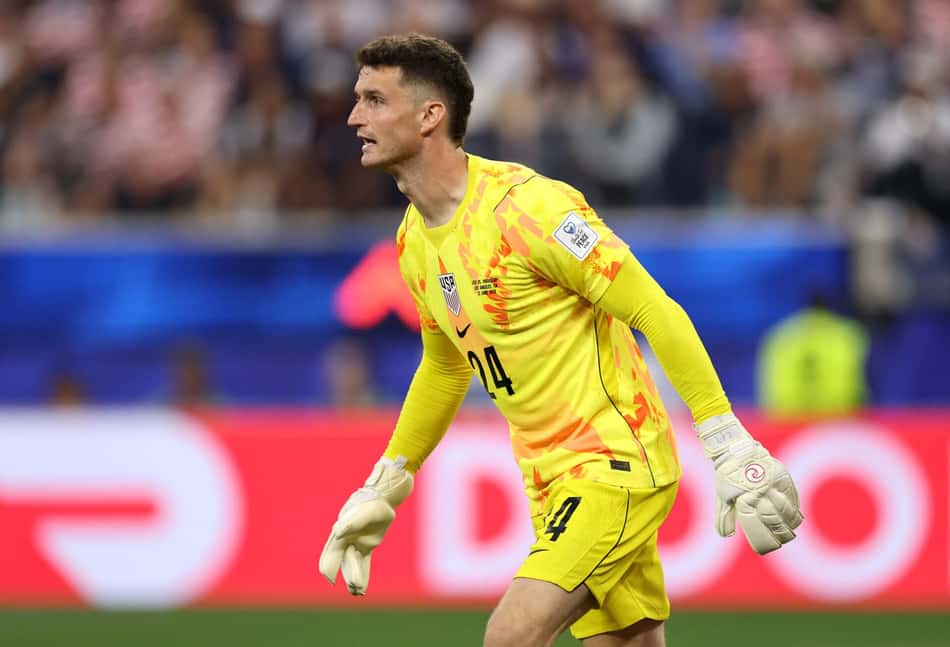 Entre as traves e os livros: a rotina de dedicação de Matt Freese, o primeiro jogador formado em Harvard a disputar uma Copa do Mundo (Foto: Richard Heathcote / Getty Images / AFP)