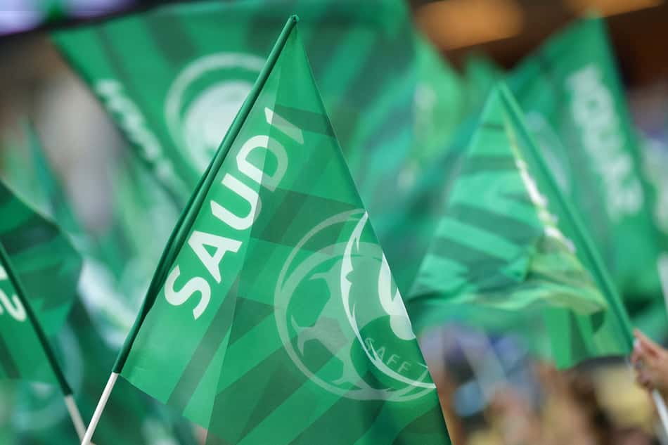 Bandeira da Arábia Saudita em jogo da Copa do Mundo (Foto: Alex Slitz/Getty Images/AFP)