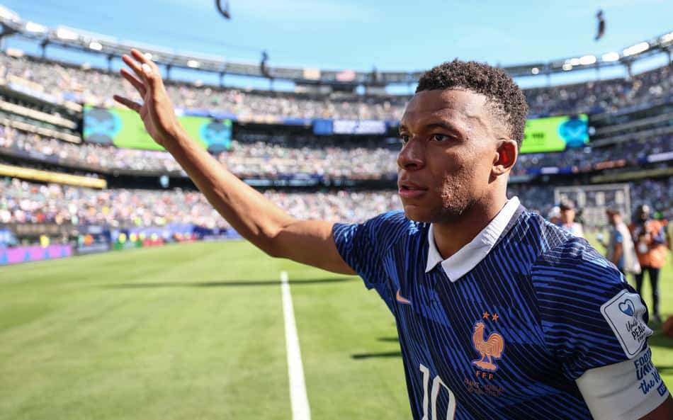 Após vitória, França assume liderança do Ranking da Fifa e ultrapassa Argentina