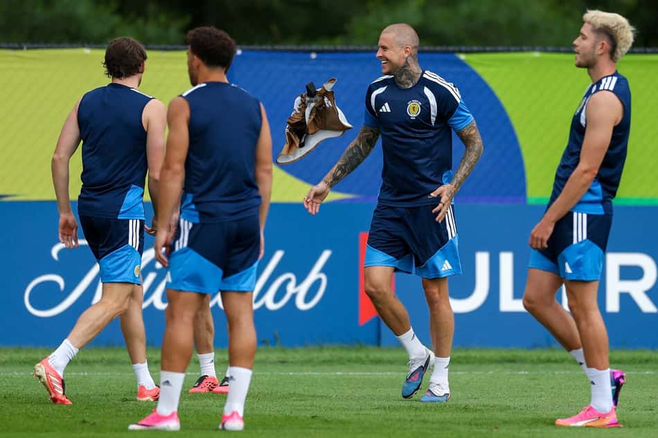 Lyndon Dykes treinando com os companheiros de equipe para o jogo contra o Marrocos, segunda rodada da Escócia na Copa do Mundo 2026 (Foto: Buda Mendes / GETTY IMAGES NORTH AMERICA / Getty Images via AFP)