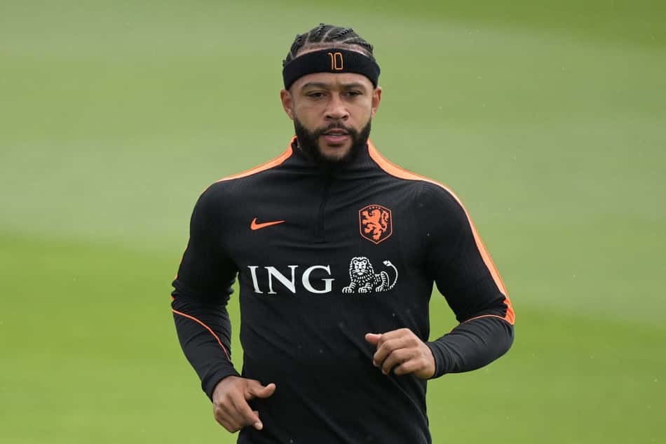 Memphis Depay, camisa 10 da Holanda (Foto: Juan Mabromata/AFP)