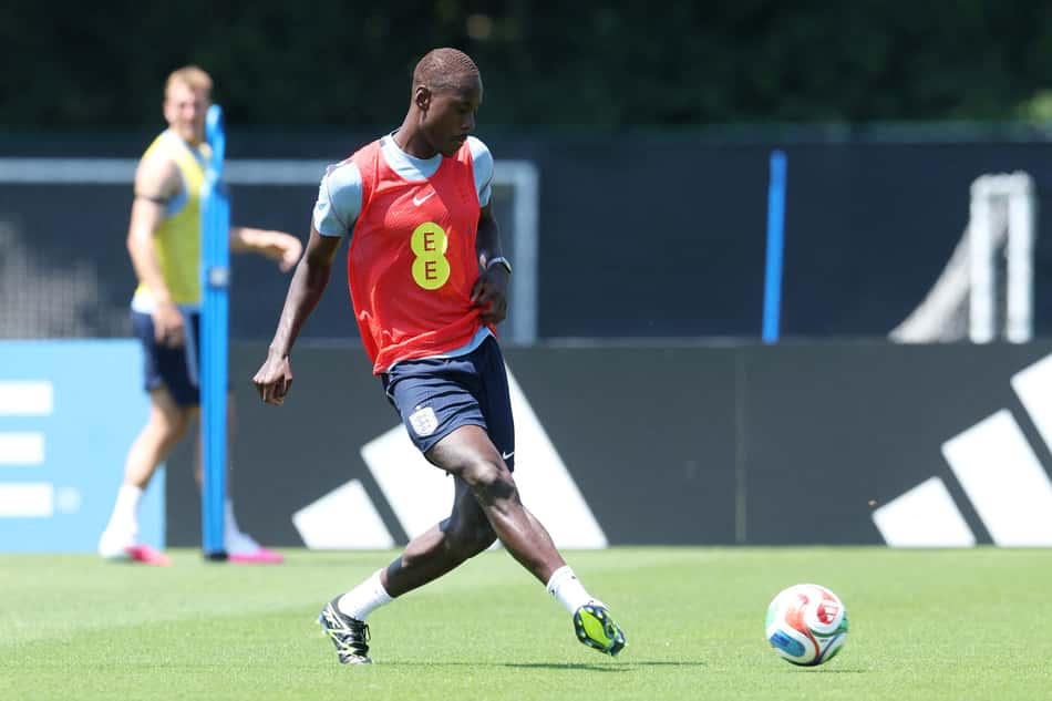 Zagueiro da Inglaterra, Trevoh Chalobah participa de treinamento antes da partida da Copa do Mundo (Foto: Richard Pelham/Getty Images/AFP)