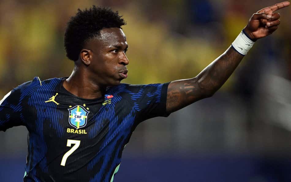 Vinicius Jr. durante a comemoração do gol dele na partida que terminou 3 a 0 para o Brasil. Duelo válido pela segunda rodada da fase de grupos da Copa do Mundo