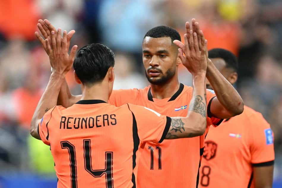 Cody Gakpo, comemora o quarto gol de sua equipe durante a partida do Grupo F da Copa do Mundo de 2026 entre Holanda e Suécia (Foto: Ronaldo Schemidt / AFP)