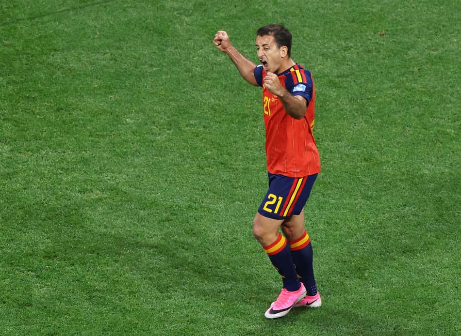 Oyarzabal comemora gol pela Espanha na Copa do Mundo (Foto: Buda Mendes / Getty Images/AFP)