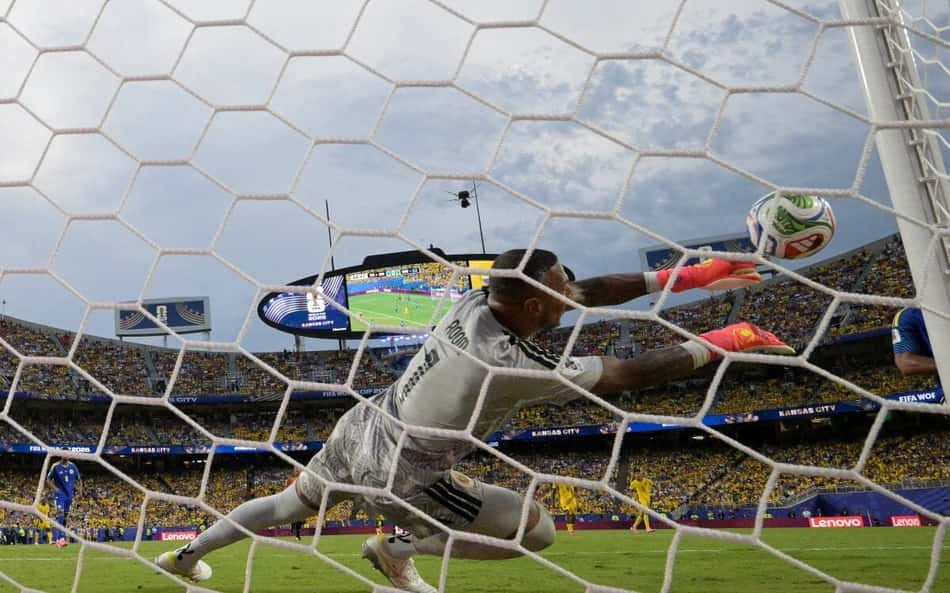 Eloy Room e Vozinha, heróis de Curaçao e Cabo Verde na Copa