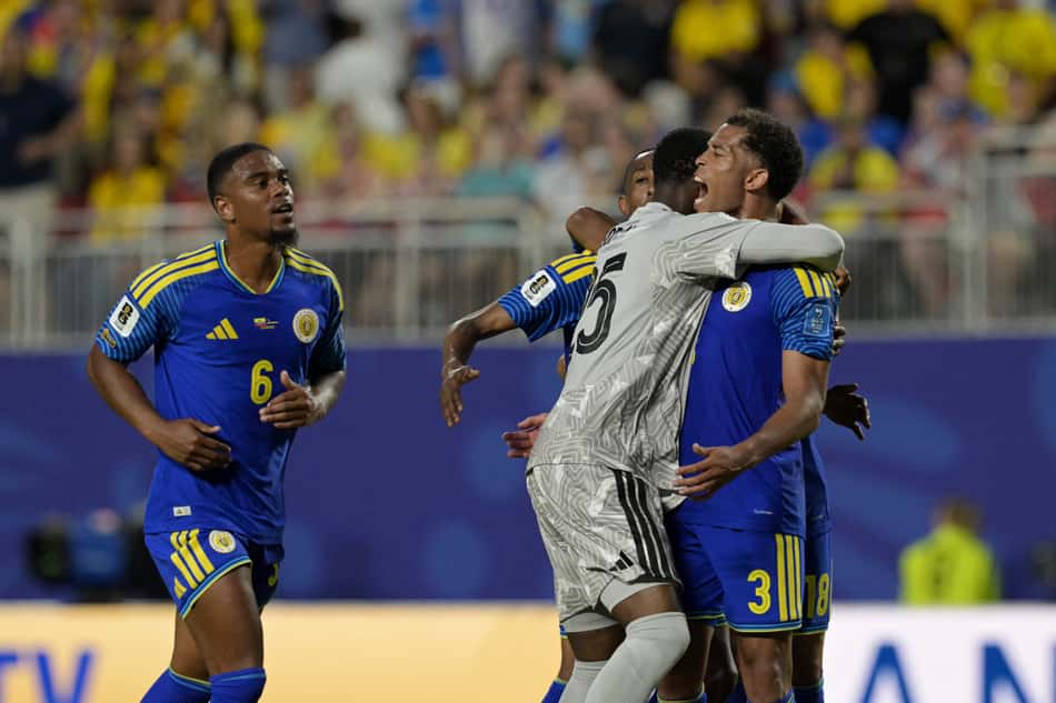 Jogadores de Curaçao comemoram empate contra o Equador na Copa do Mundo (Foto: JUAN MABROMATA / AFP)
