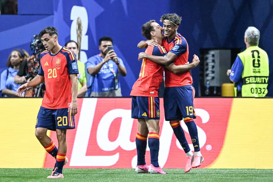 Lamine Yamal comemora seu gol na vitória da Espanha na Copa do Mundo (Foto: Roberto Schmidt/ AFP)