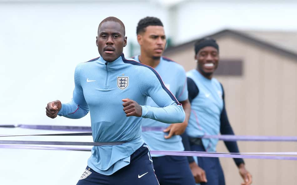 Zagueiro da Inglaterra, Trevoh Chalobah participa de treinamento antes da partida da Copa do Mundo (Foto: Richard Pelham/Getty Images/AFP)